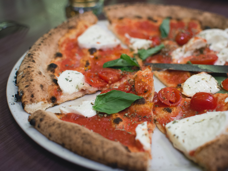 tomato-cheese pizza